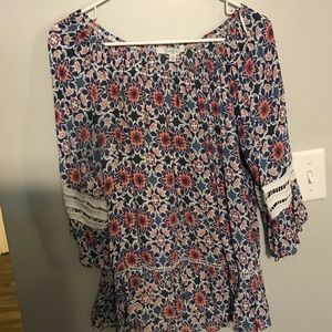 Bell sleeve floral flow top
